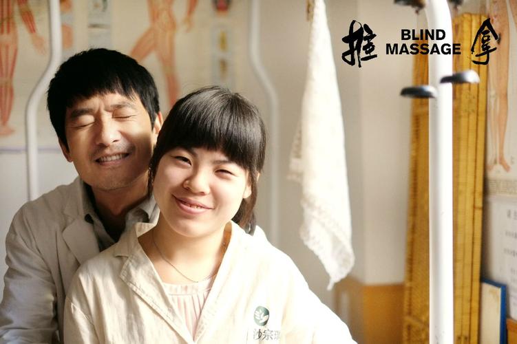 女人下面有黄色分泌物的相关介绍