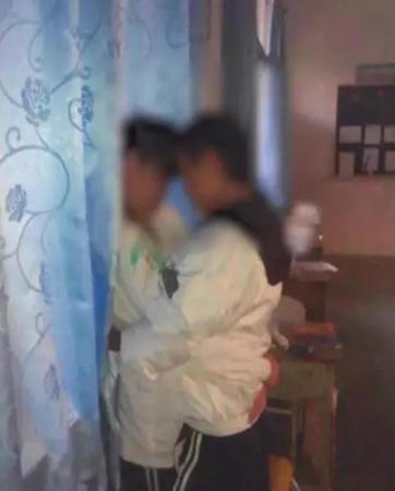 抱着美女老师操的相关介绍