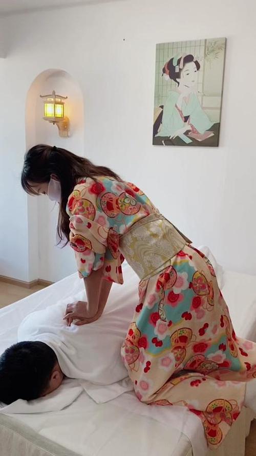 老,妇av的相关介绍