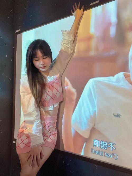美女被啪出白浆的相关介绍