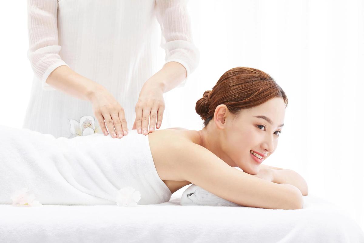 操美女老师一整夜的相关介绍