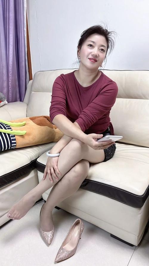 老师摸我逼的相关介绍