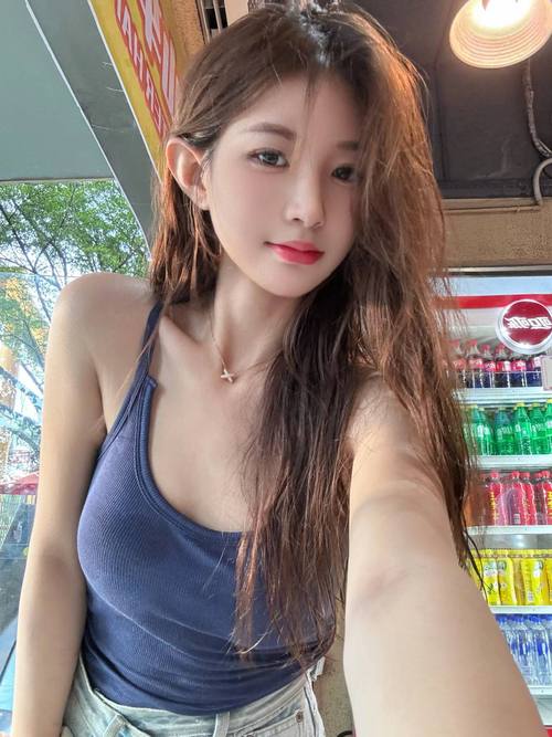 二个人看的视频毛片的相关介绍