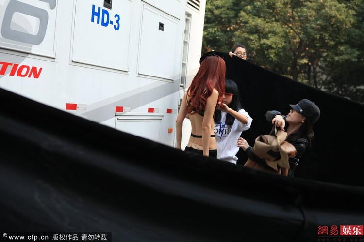 美女啊啊啊av的相关介绍
