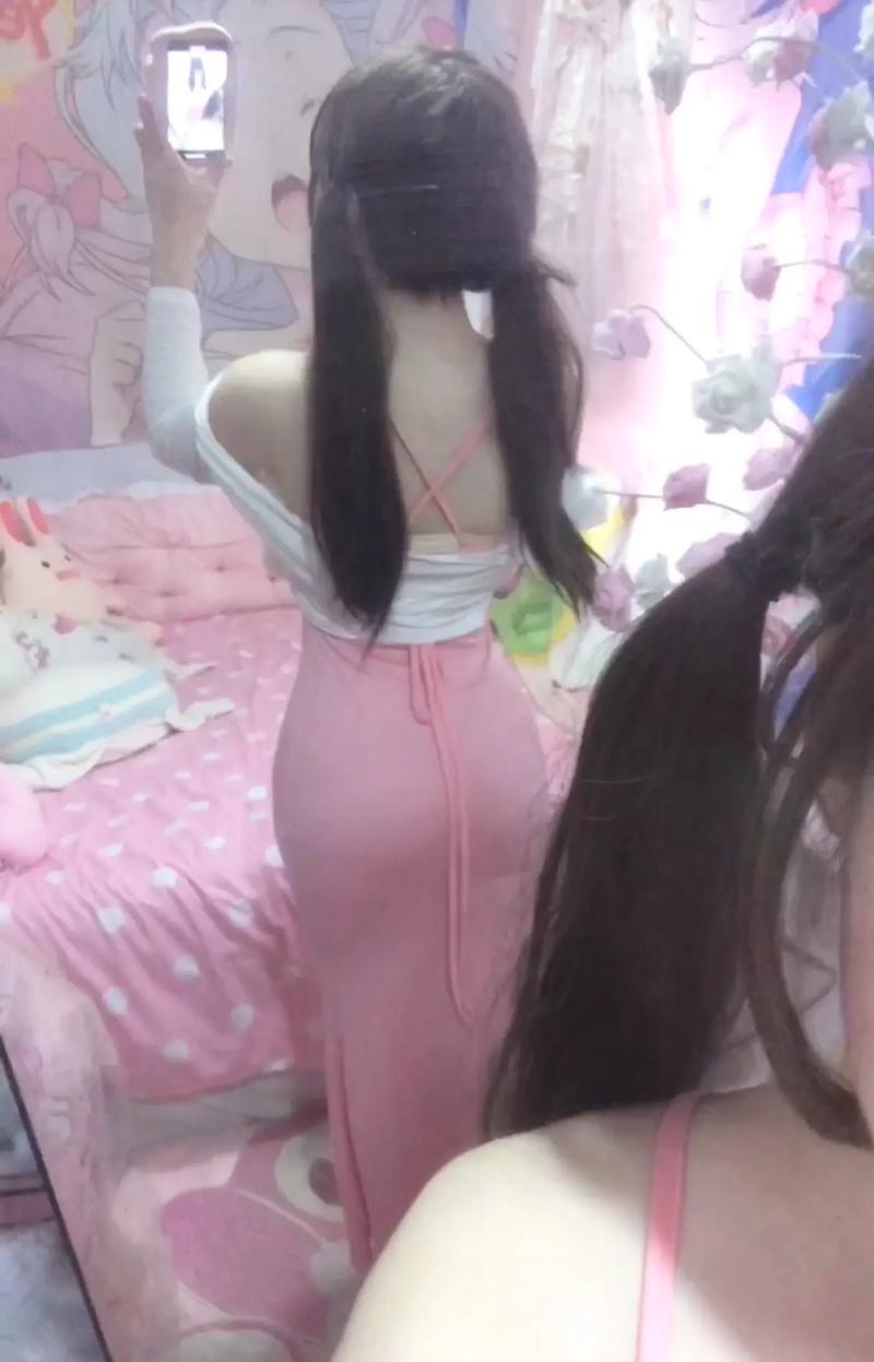 插熟女人妻在线的相关介绍