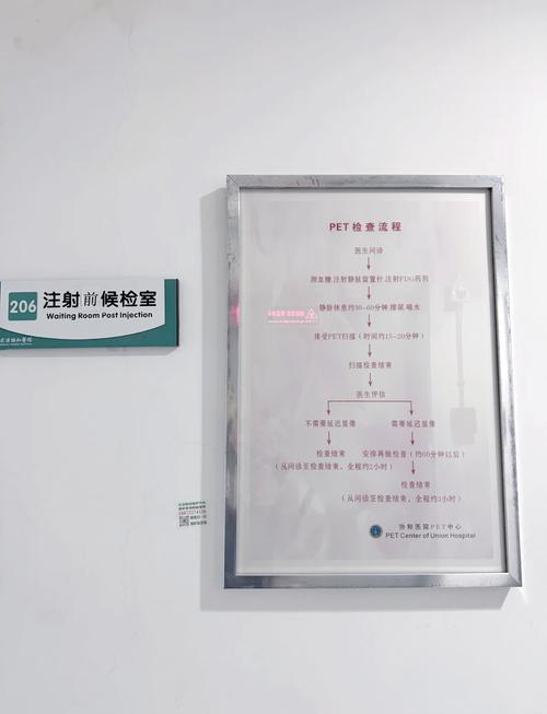 亲嘴一边揉一边往下摸全过程的相关介绍