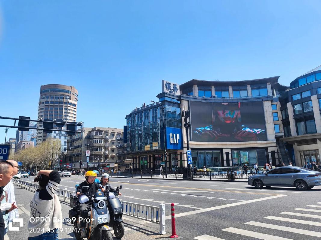 黄色录像老女人的相关介绍