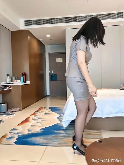 免费看女逼的相关介绍